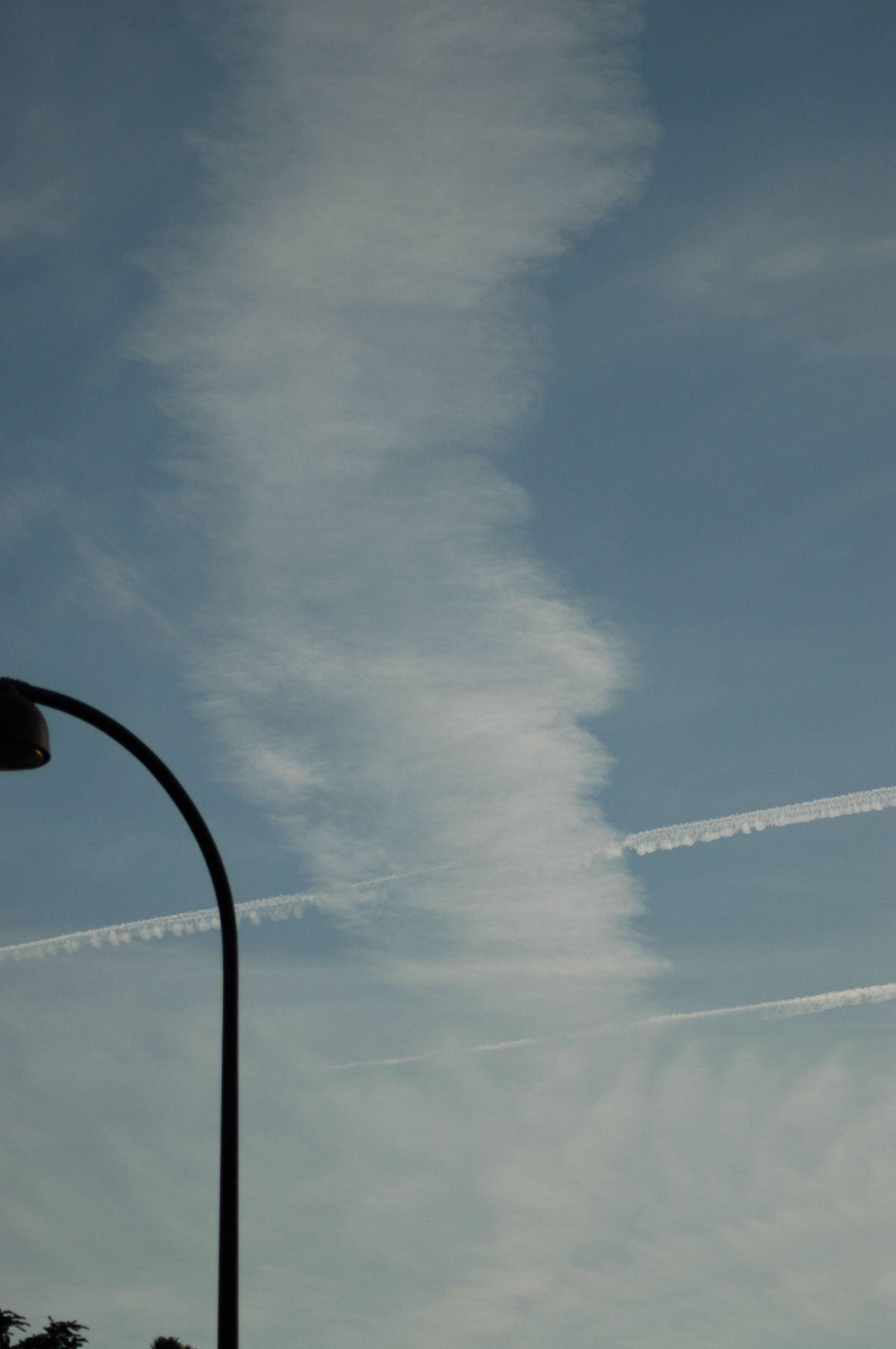 chemtrails_danmark_cph_18_10_2008_08-36-02.jpg chemtrails_danmark_cph_18_10_2008_08-36-02.jpg